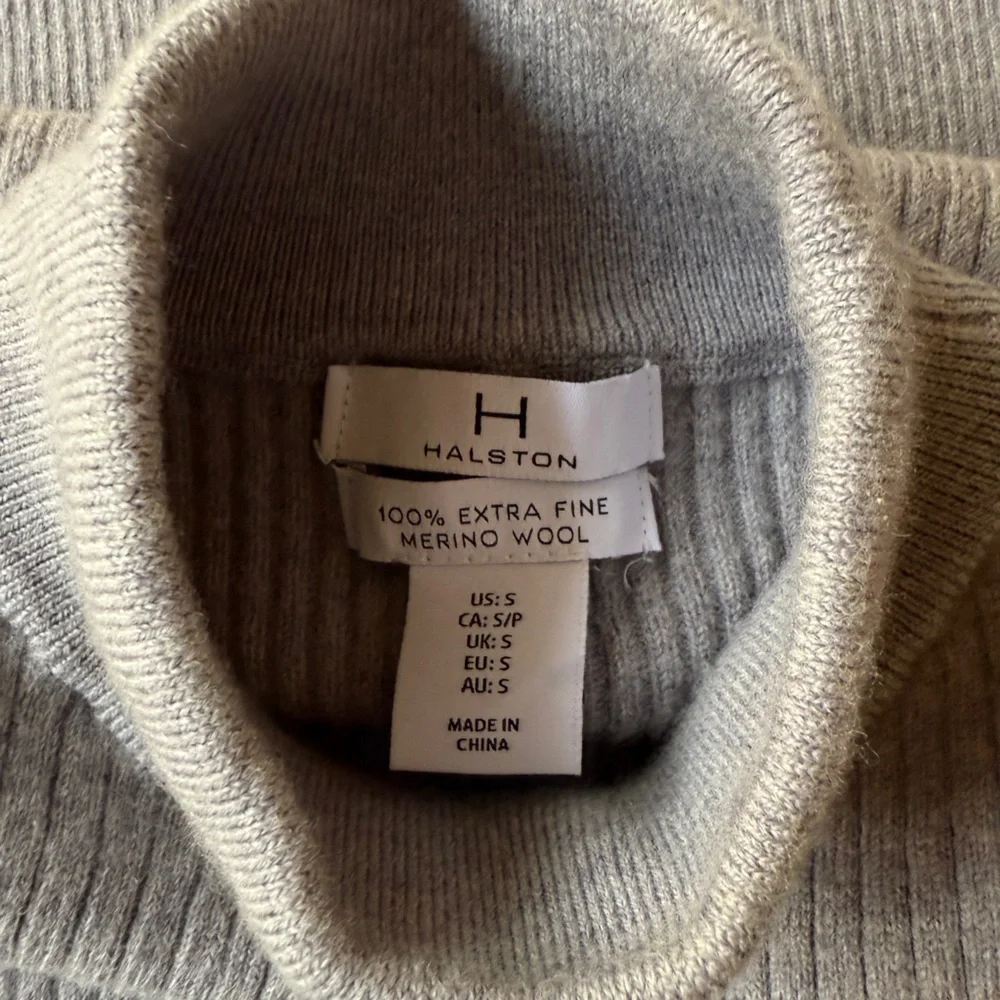 Halston Heritage Gray Turtleneck Sweater with Ribbed Knit - Picture 2 of 5